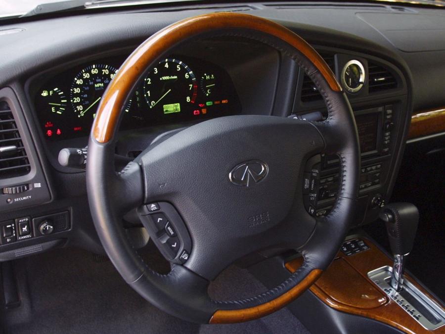  Infiniti QX4 2000 года  (фото 5 из 7)